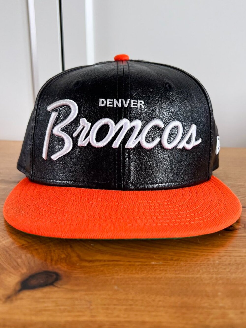 New Era 59FIFTY Denver Broncos Fitted Hat 7 1/4 Leather Script NFL Cap